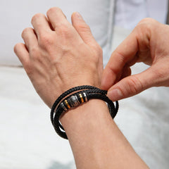 Inspiring Father's Day Gift: "Dad, You Taught Me to Chase My Dreams" Love You Forever Men's Bracelet