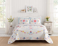 Mazie Medallion Quilt