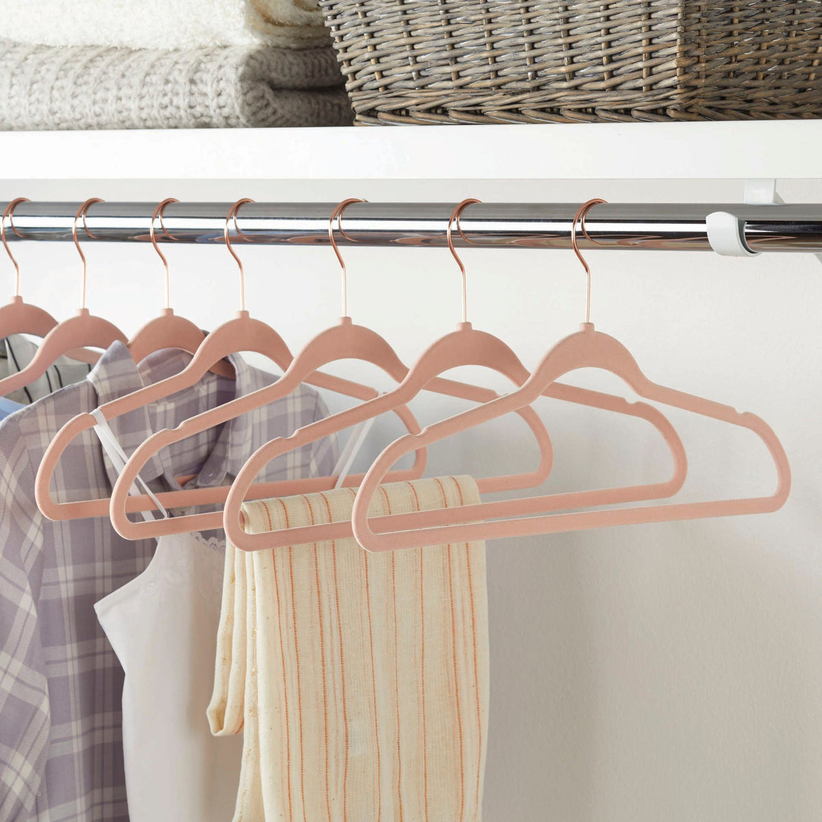 Non-Slip Velvet Clothing Hangers, 50 Pack, Pink