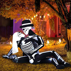 Giant Halloween Inflatables Cuddling Skeleton Couple Lovers Outdoor Decorations, Halloween Blow Up